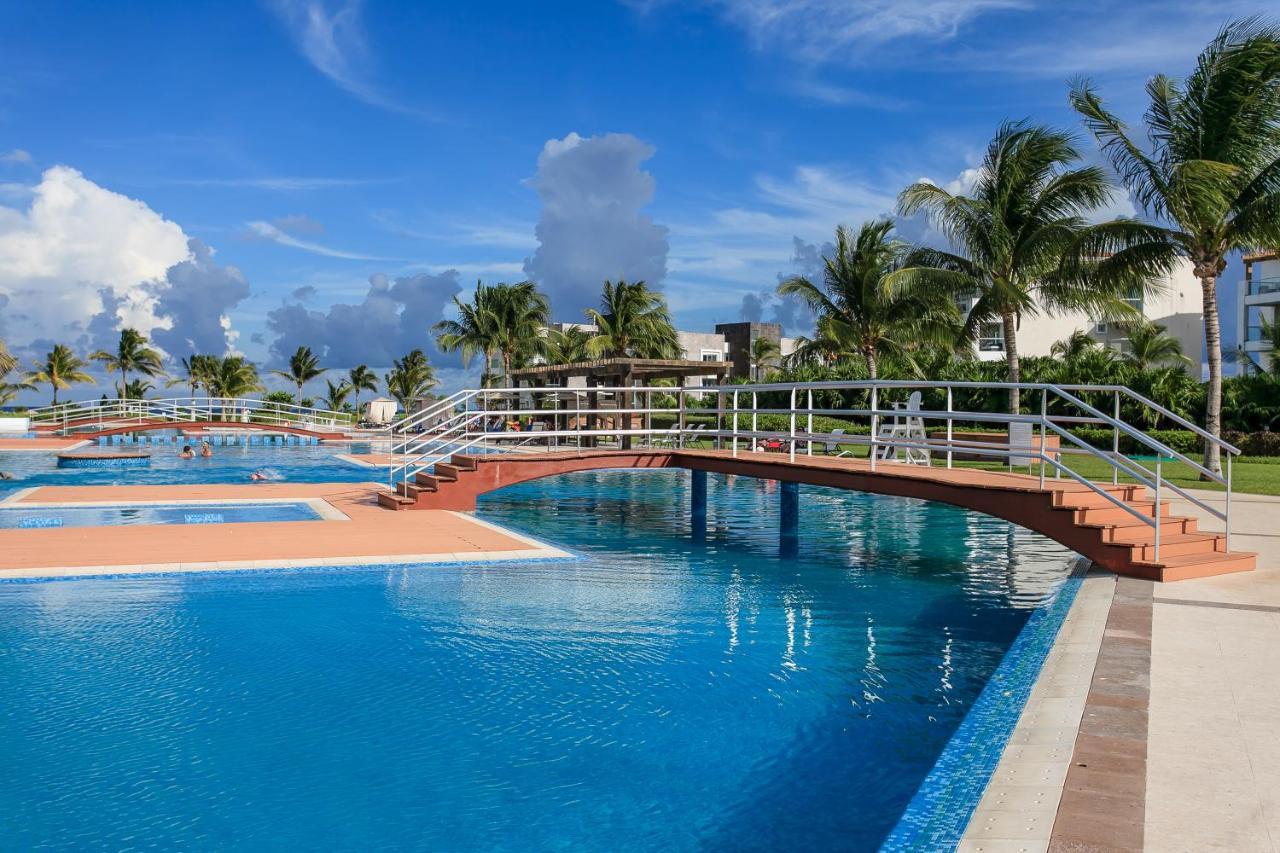 Relaxing 2 Bedroom With Jacuzzi, Terrace And Club Apartamento Playa del Carmen
